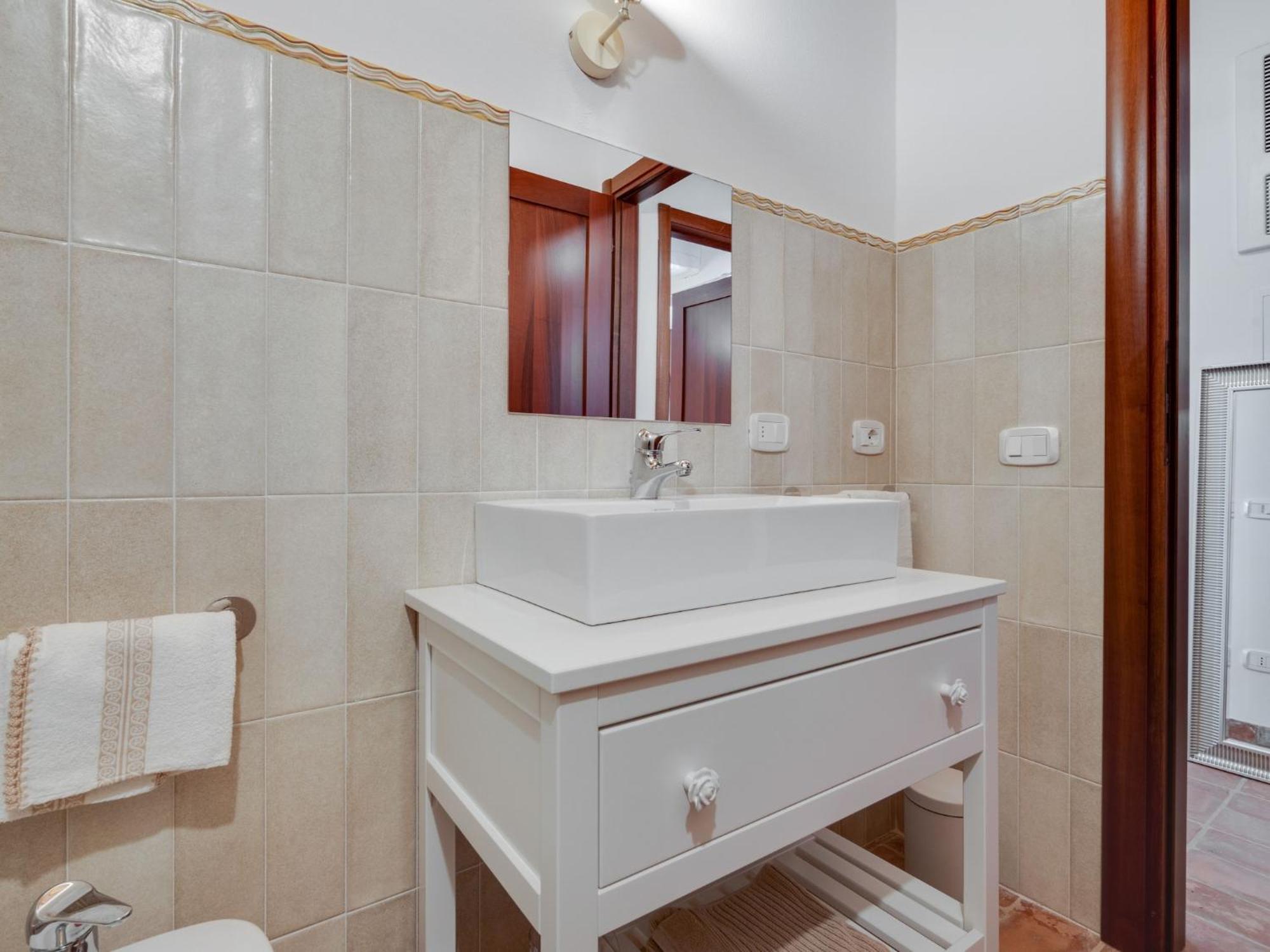 Stunning Apartment In Mombaroccio Near Metauro River Extérieur photo