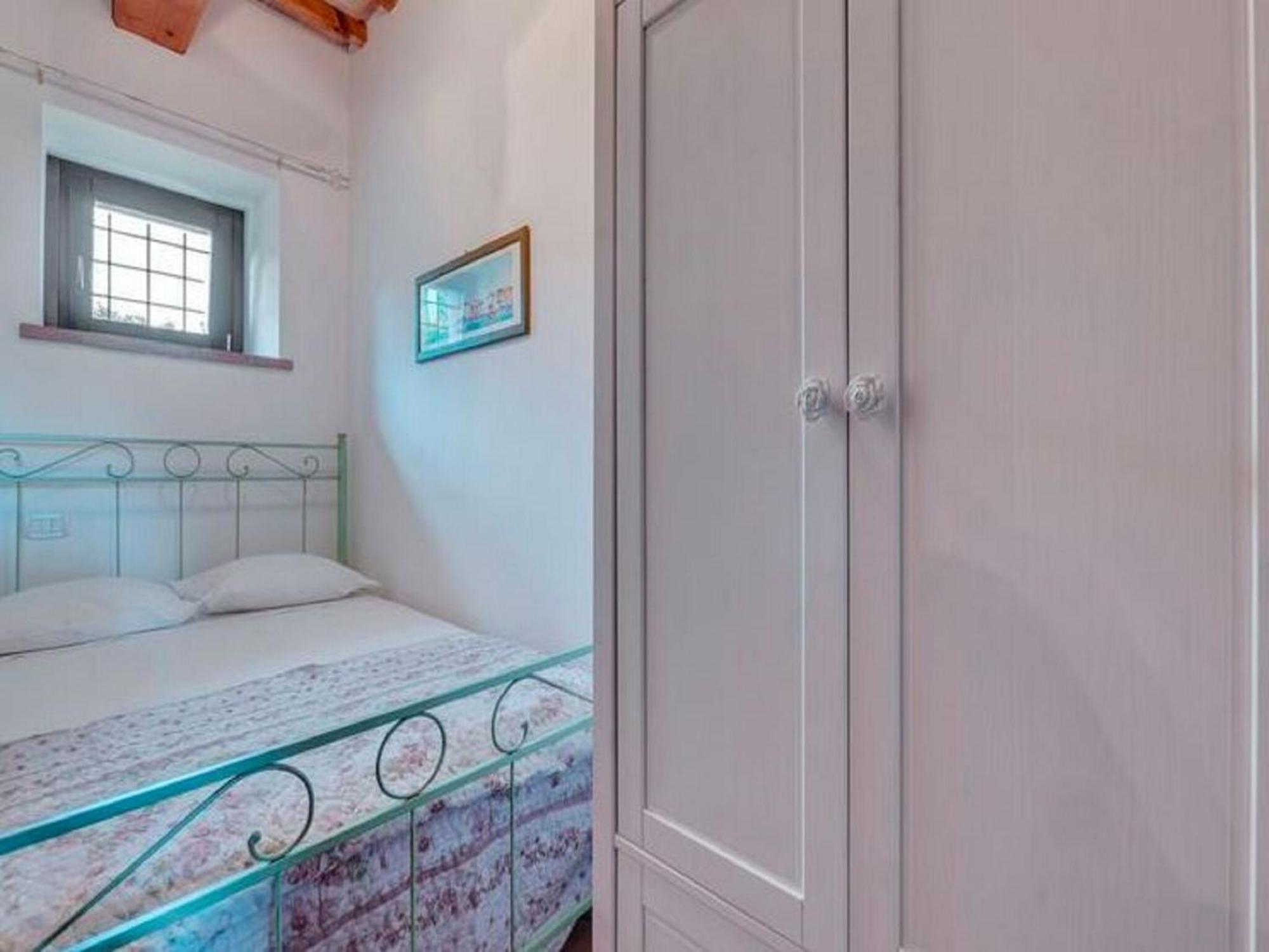 Stunning Apartment In Mombaroccio Near Metauro River Extérieur photo