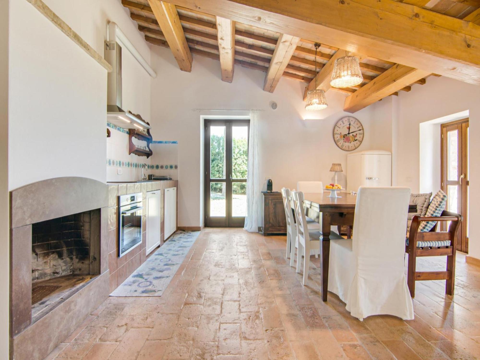 Stunning Apartment In Mombaroccio Near Metauro River Extérieur photo