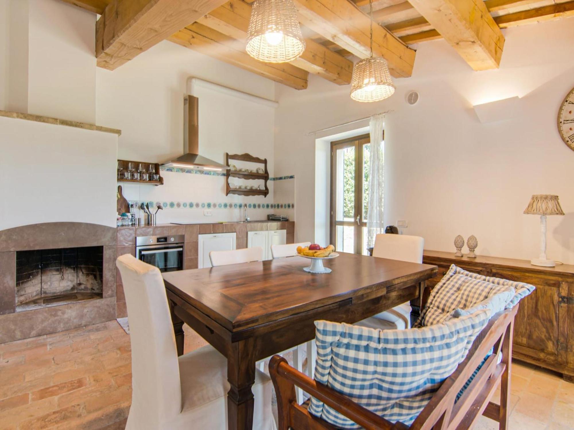 Stunning Apartment In Mombaroccio Near Metauro River Extérieur photo